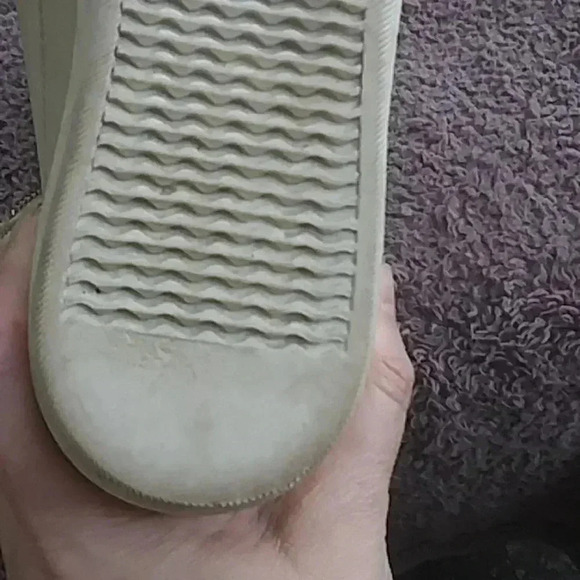 🌹white and yellow boots with zippers - Picture 8 of 9